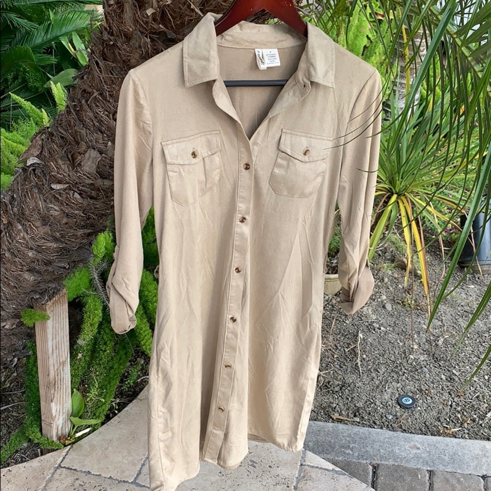 Passport dress shirt button down dress size m NWT
